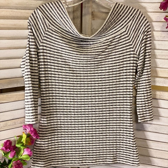 Black & White Striped Boat Neck Top - Picture 3 of 3